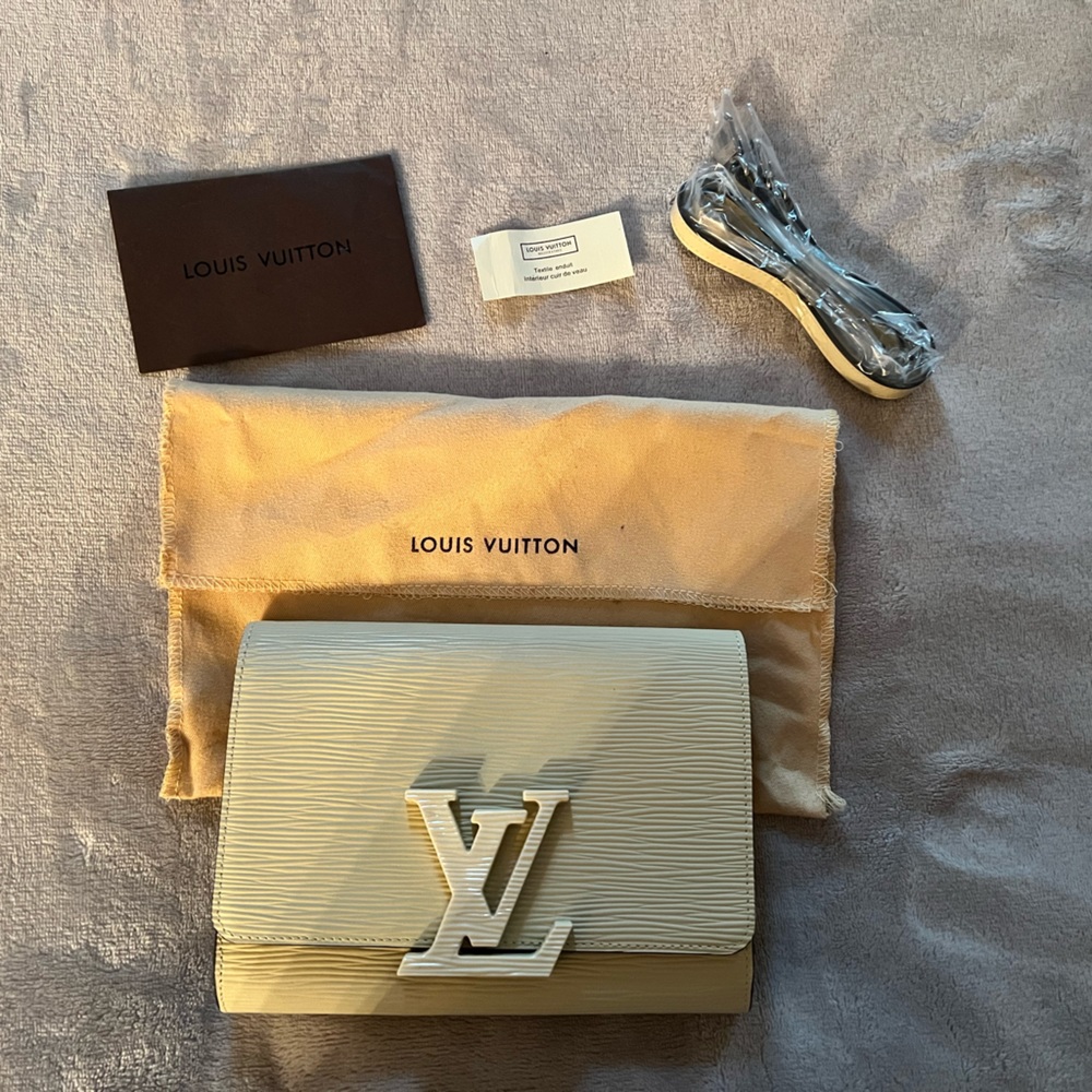 - LV clutch/ shoulder bag